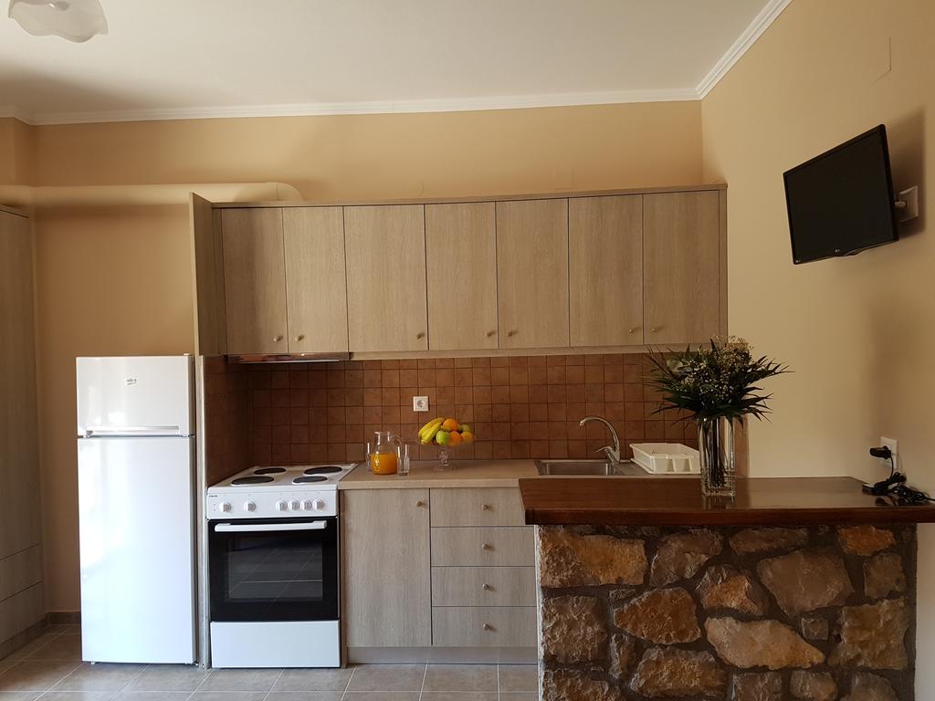 Alkionis Pool View Apartments Lefkada City Bagian luar foto