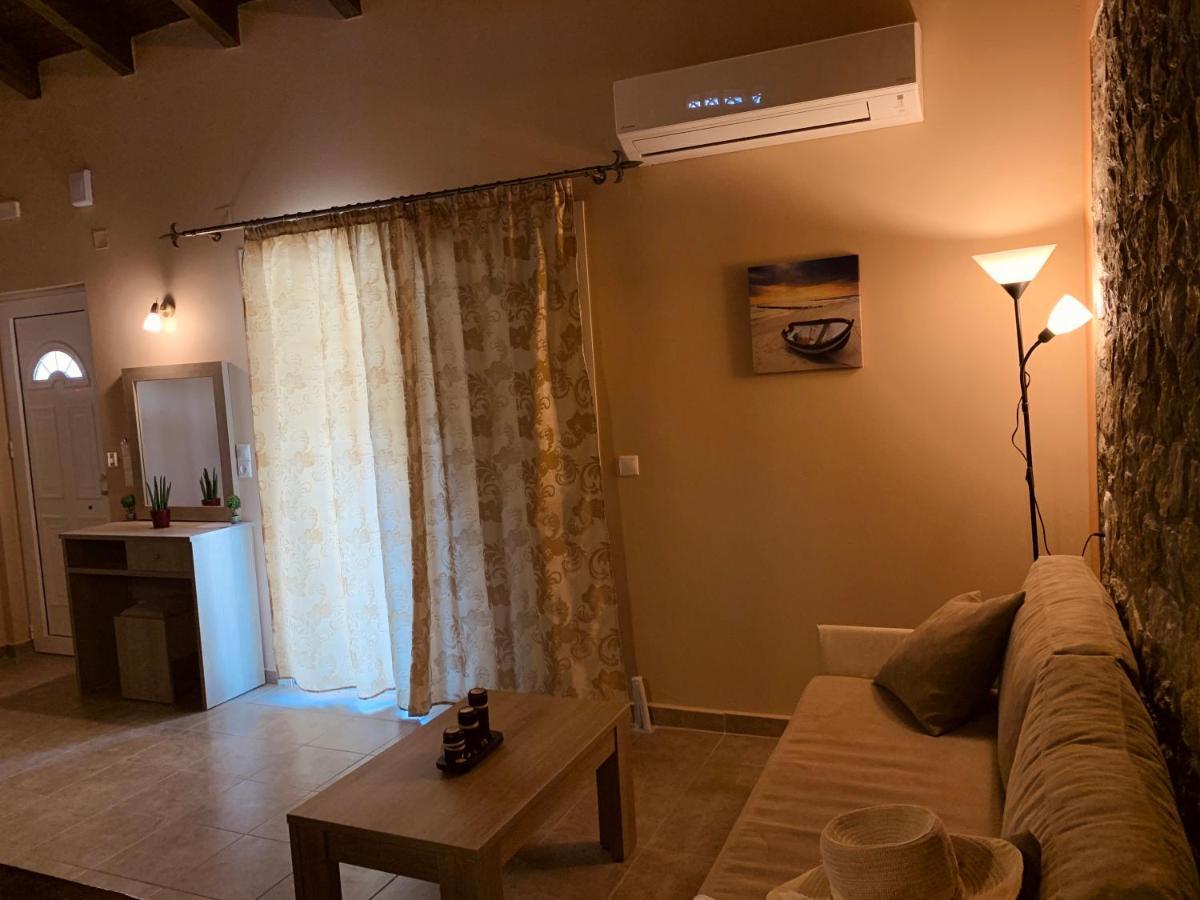 Alkionis Pool View Apartments Lefkada City Bagian luar foto